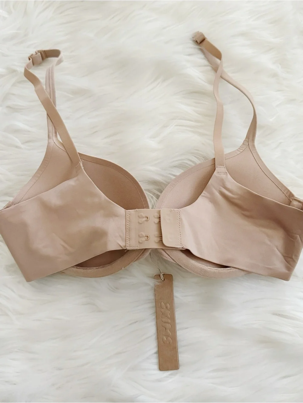 Skims Ultimate Push Up Plunge Bra - Picture 2 of 3